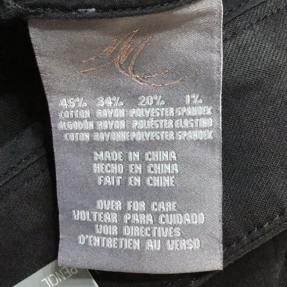 PLUS SIZE NWT Melissa McCarthy Black premium denim with Embellished sides - Picture 8 of 9